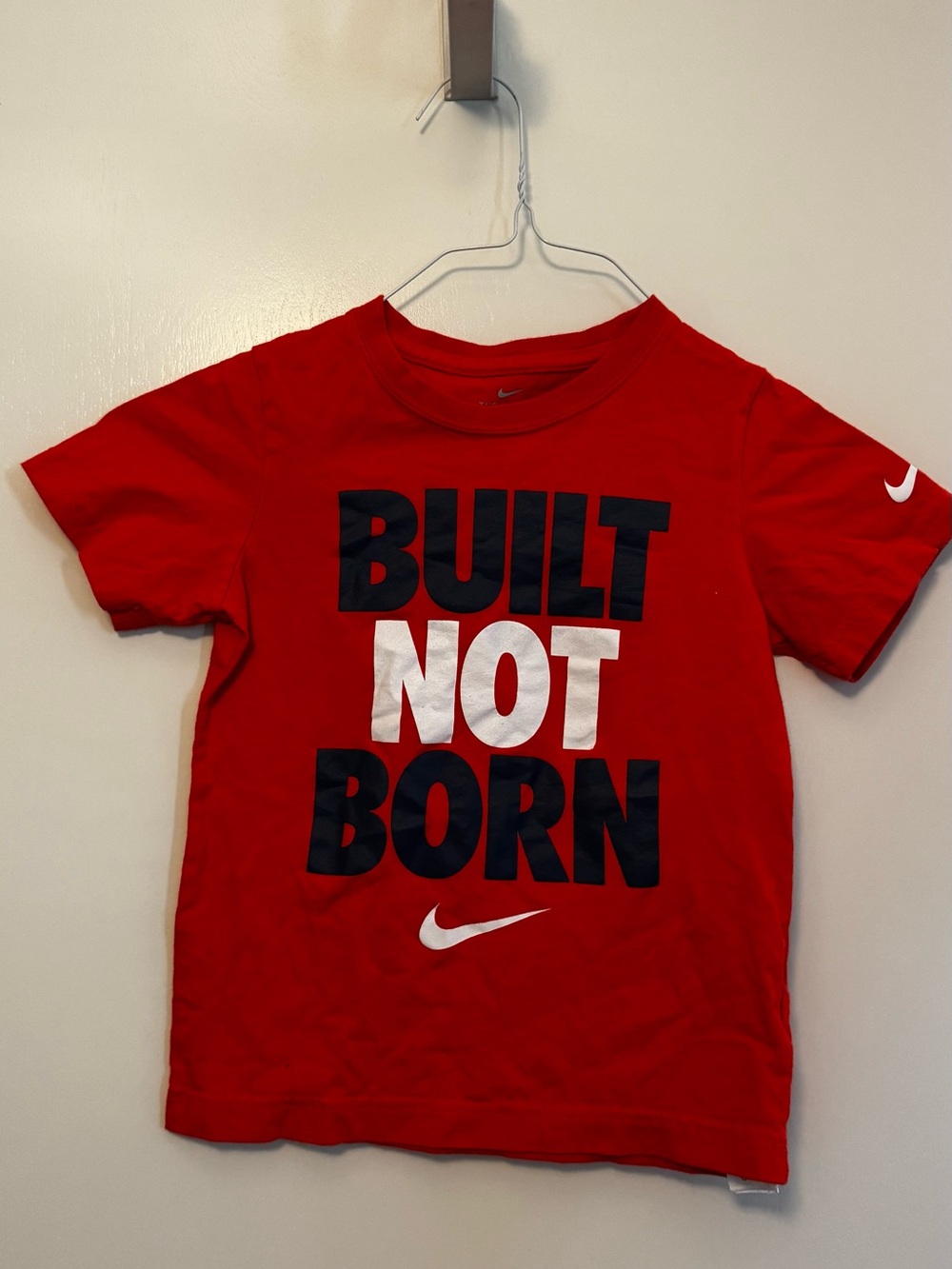 Boys Nike Built Not Born T-Shirt Size 6/7